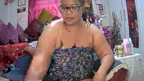 itumeleng74 online show from November 28, 7:05 am