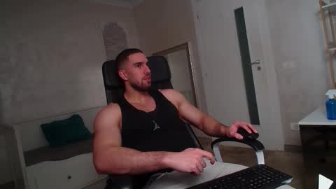 IvanHydee online show from December 17, 5:58 am