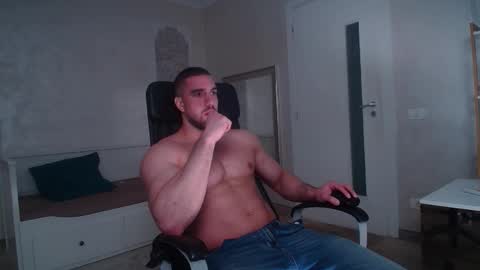 IvanHydee online show from February 7, 7:22 am