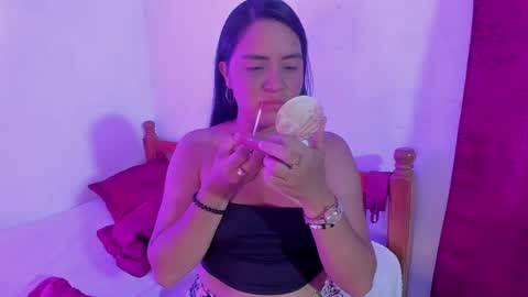 ivannaa18 online show from May 25, 2:06 am