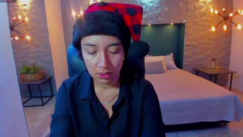 ivannacollen online show from December 31, 11:20 am