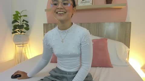 I V E T T E online show from February 18, 7:24 pm