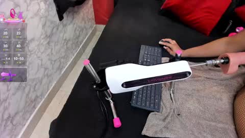 Ivis  online show from April 11, 1:37 pm