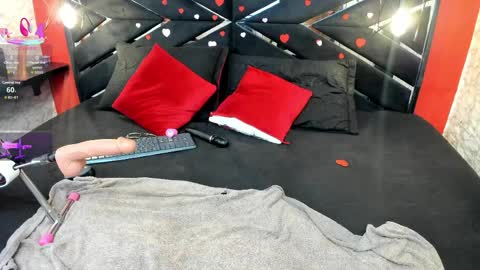 Ivis  online show from March 27, 12:50 pm