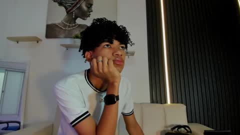 Ivon online show from December 19, 12:11 pm