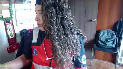 ivonne_collins33 online show from April 14, 3:59 pm