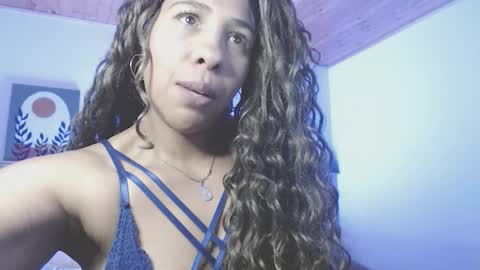 ivonne_collins33 online show from February 21, 1:30 am