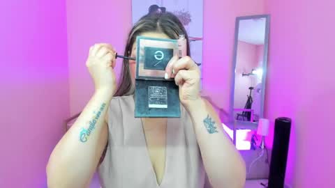 Ivonne online show from May 24, 2:01 pm