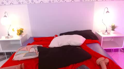 IvonnyBon online show from March 27, 8:26 am