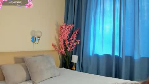 ivorytrace online show from March 25, 1:07 pm