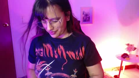  IVVY  online show from May 26, 3:12 am