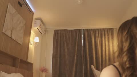 Ivy online show from April 19, 3:07 am