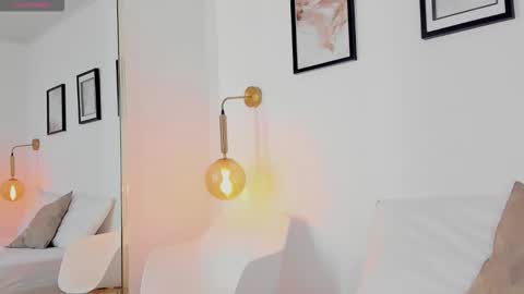 Ivy  online show from November 26, 2:25 pm