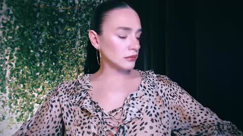 Miss Ivy online show from February 2, 3:49 pm