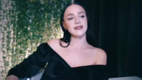 Miss Ivy online show from January 28, 6:39 pm