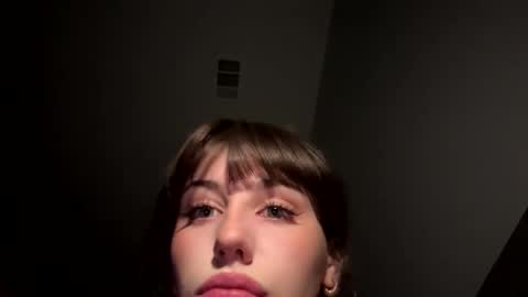 ivyrose67 online show from April 1, 4:46 am