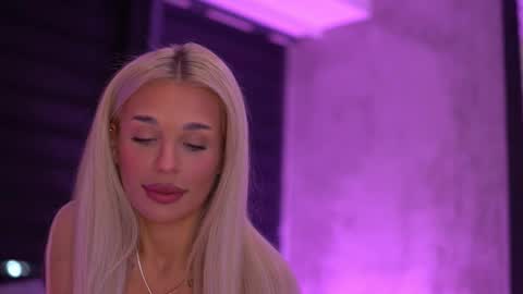 IvyRowa online show from September 13, 6:32 pm