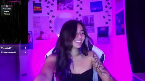Ivy  online show from May 7, 2:07 am
