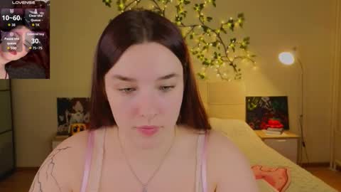 Daisy online show from March 22, 6:56 pm