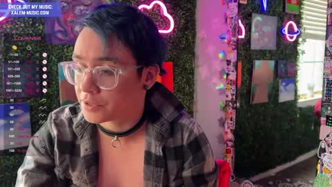 Muse hethey online show from December 31, 9:06 pm