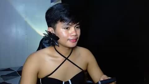 iya143 online show from November 8, 1:25 pm