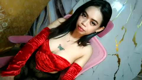 izzy2026 online show from June 18, 7:25 am
