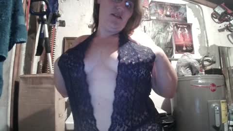 Isabella Jones online show from January 13, 1:13 am