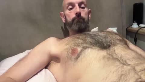 izzysboytoy1 online show from January 15, 8:01 am