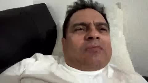 j0shua70 online show from April 16, 9:09 am