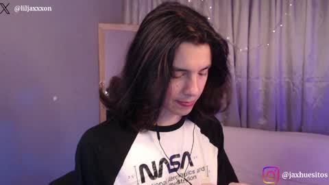 Hey im Jaxxxon check my info     online show from April 28, 11:58 am