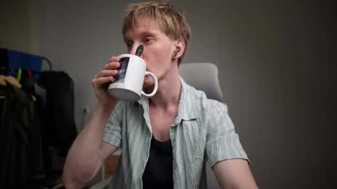 Danny online show from March 3, 9:27 am