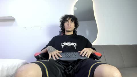 Jackes Taylor online show from April 2, 4:53 am