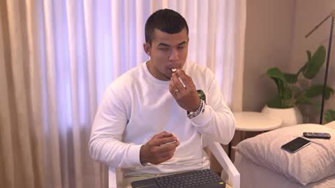 Jackson Bell online show from September 19, 1:26 pm