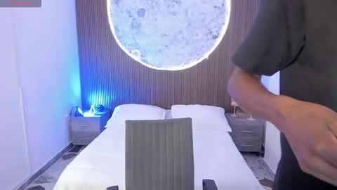 Jackson online show from March 25, 2:24 pm