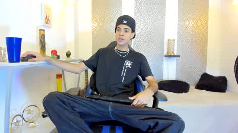 jacob_blackwell online show from November 15, 7:37 pm