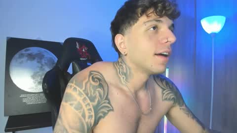 jacobb116 online show from October 9, 12:27 am