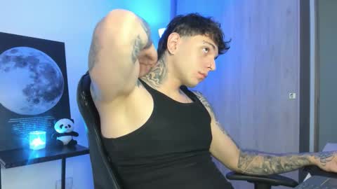 jacobb116 online show from November 19, 1:05 am