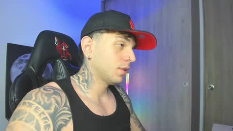 jacobb116 online show from October 20, 12:48 am