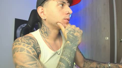 jacobb116 online show from October 19, 12:37 am