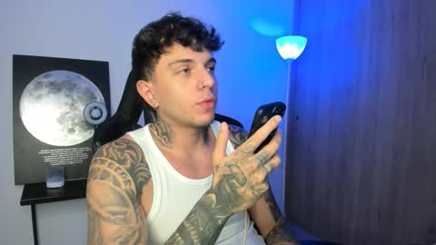 jacobb116 online show from December 18, 1:34 am