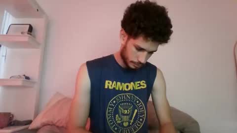 Snapshot of jacobmurphy2103 chatting on October 10, 3:40 pm JACOB  ROBIN online show from October 10, 3:40 pm