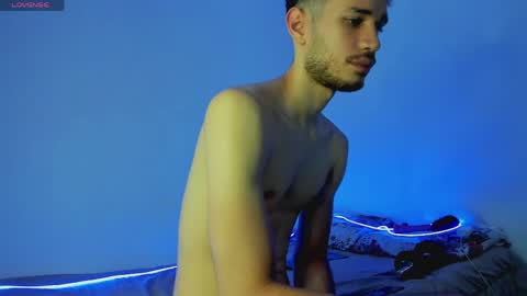 JACOB  ROBIN online show from June 3, 2:33 pm
