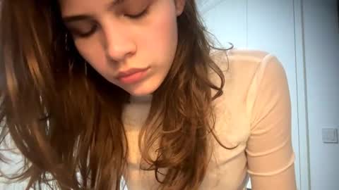 Sarah online show from February 22, 5:26 pm