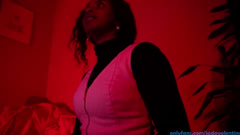 Snapshot of jada_valentine chatting on February 8, 7:59 am Jada online show from February 8, 7:59 am