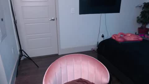 Jade online show from November 18, 6:44 pm