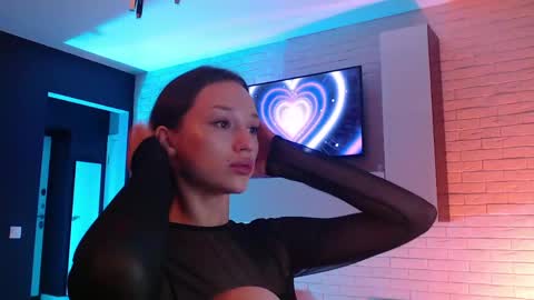 Jade online show from May 30, 6:06 pm