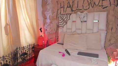 ade online show from October 17, 2:10 pm