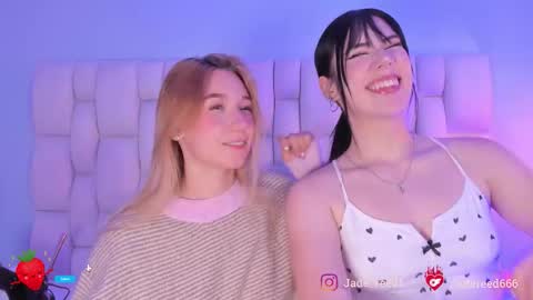 Jade Red  online show from January 12, 6:31 am