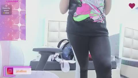 jadeestudios online show from September 29, 12:04 pm