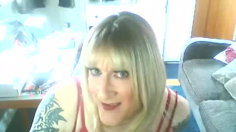 Jademinx online show from April 16, 12:16 pm